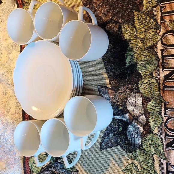 FIRM*Vintage cup/saucer set - Picture 1 of 2